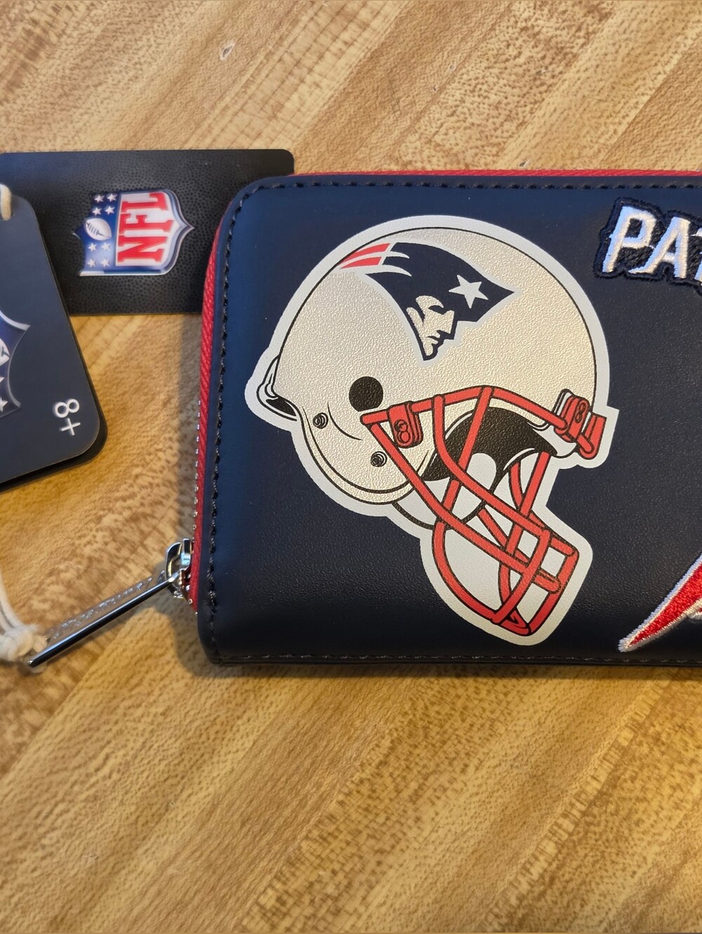 Loungefly NWT New England Patriots Zip Around Compact Wallet